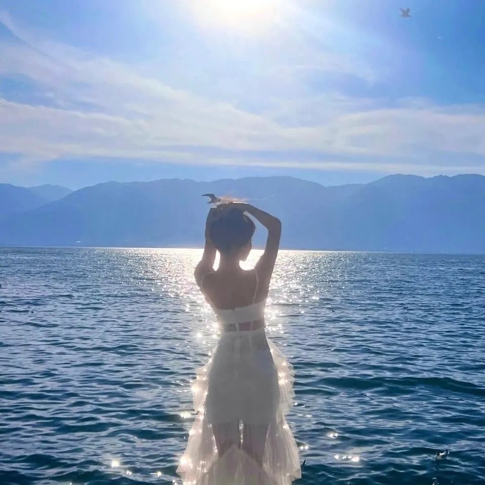 钥匙孔 海报